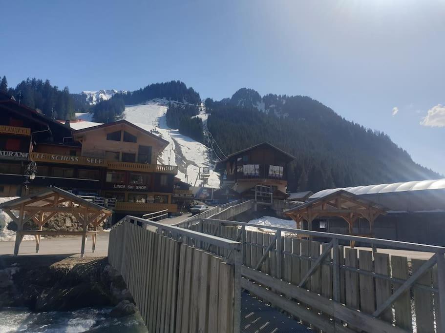 Appartement Pour 4 Personnes Au Pied Des Pistes Chatel Bagian luar foto